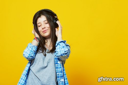 Collection of woman listening to music headphones amusement 25 HQ Jpeg