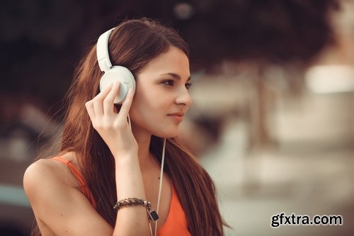 Collection of woman listening to music headphones amusement 25 HQ Jpeg