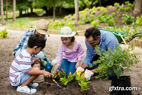 Collection of weekend family vacation holiday gardening team outing 25 HQ Jpeg