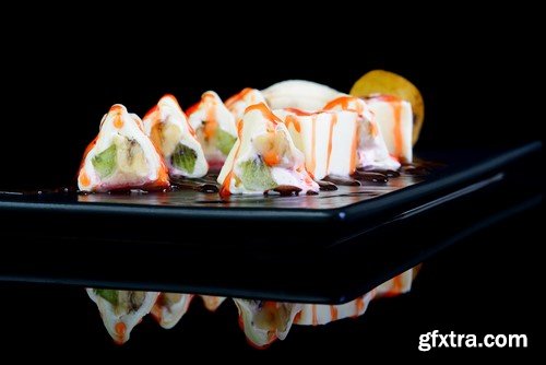 Sashimi and sushi set, 15 x UHQ JPEG