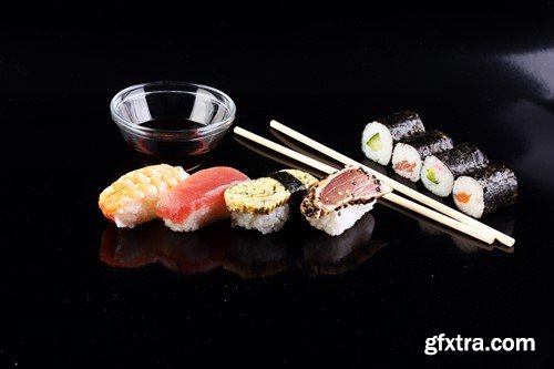 Sashimi and sushi set, 15 x UHQ JPEG