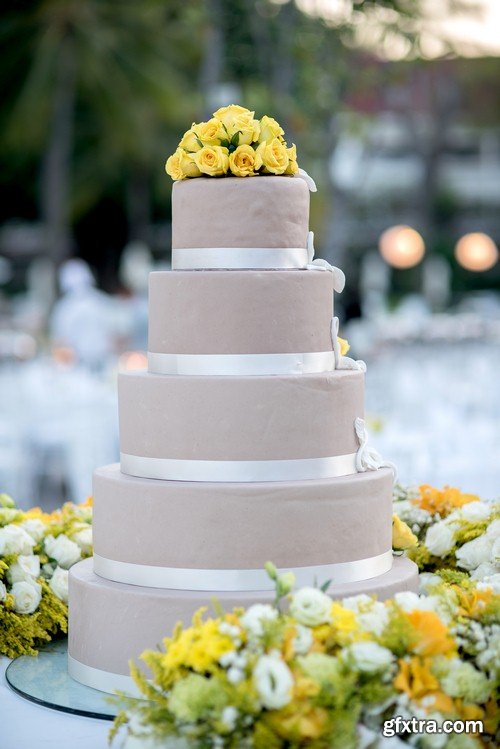 Wedding cake 3 - 6 UHQ JPEG