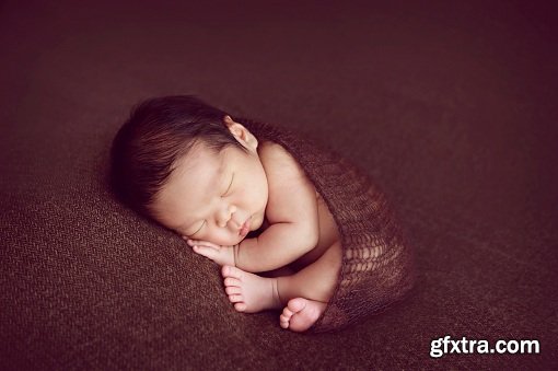 Kelly Brown - Newborn Shoot: Posing on a Bean Bag