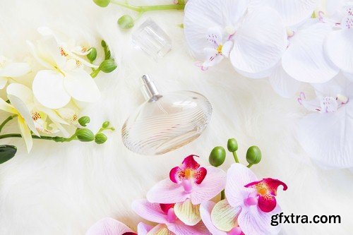 Perfumes and flowers - 5 UHQ JPEG