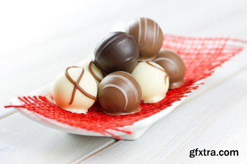 Chocolate candies 4 - 7 UHQ JPEG