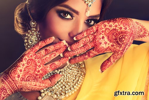 Beautiful Indian girls in traditional clothes, beautiful make-up, women with beautiful jewelry