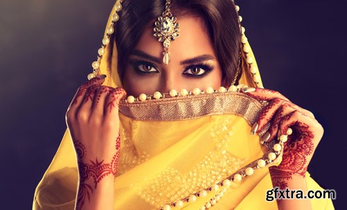 Beautiful Indian girls in traditional clothes, beautiful make-up, women with beautiful jewelry