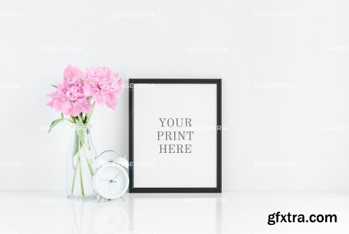 CreativeMarket Bundle - Frame mock up peonies vol.1 1996324