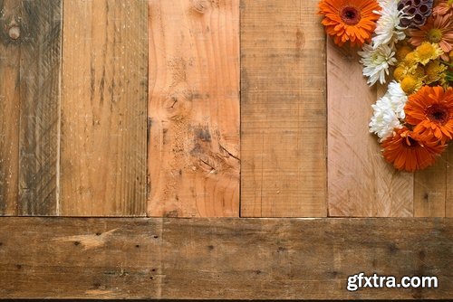 CM - Rustic Flower Photo Set On Wood 2158657