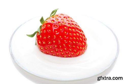 Cup cream berry 25 HQ Jpeg