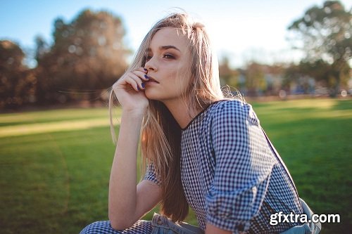 Julia Trotti The Essentials Kit: Back Light LR Presets