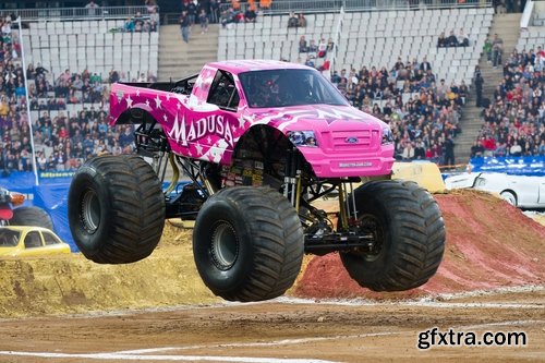 Monster truck lorry car on big wheels bigfoot 25 HQ Jpeg