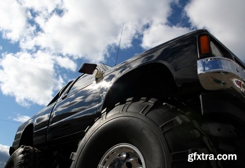 Monster truck lorry car on big wheels bigfoot 25 HQ Jpeg