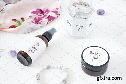 CM - The Beauty Essence Mock up Bundle 2513622