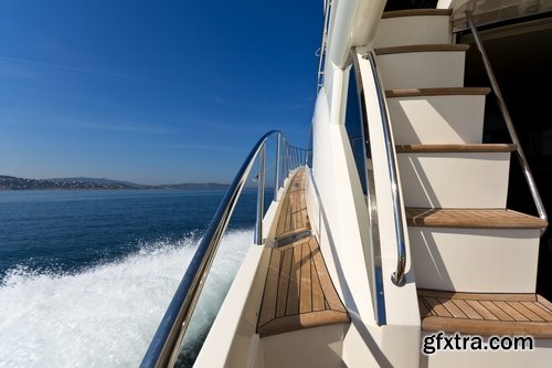 Motor yacht mast rope sea water nature leisure 25 HQ Jpeg