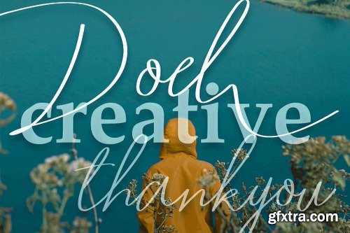 CreativeMarket Romtthing Girl - Signature Stylish 3054853