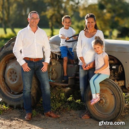 Karl Taylor Photography - Natural Light: Family & Group Portraiture