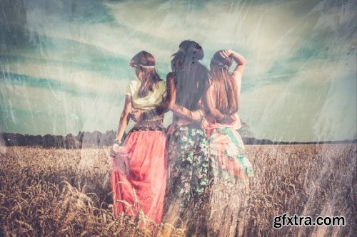 CreativeMarket - 33 Vintage Grunge Photo Overlays 3499009