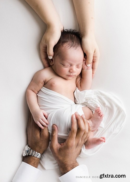 Newborn Retreat 2019: ?Danielle Hobbs Photography - ?The simple beauty of newborns