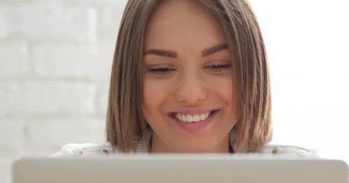 Close up of Smiling Happy Woman - WFJ7YK4