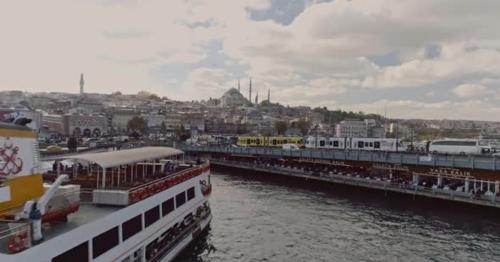 Istanbul Ferry Eminonu - PDKEA68