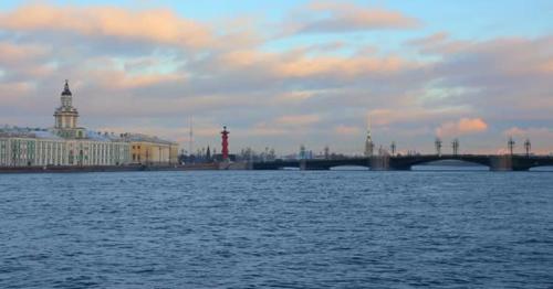 Panorama Of Neva River In The Historical Center Of Saint-Petersburg, Russia 2 - 83XP7UE