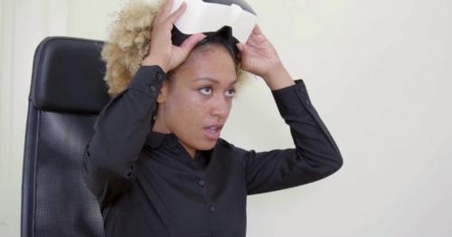 Pretty Black Woman With Virtual Reality Glasses - MF3RCLQ