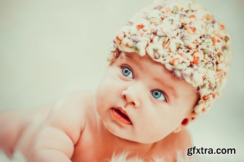 CreativeMarket - 650 Newborn, Baby Lightroom Presets 4358264