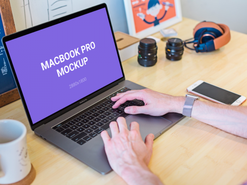 Macbook Pro 2018 Mockup - macbook-pro-2018-mockup