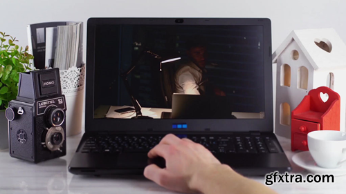 MotionElements Mock-Up Real Footage Laptop 13687476