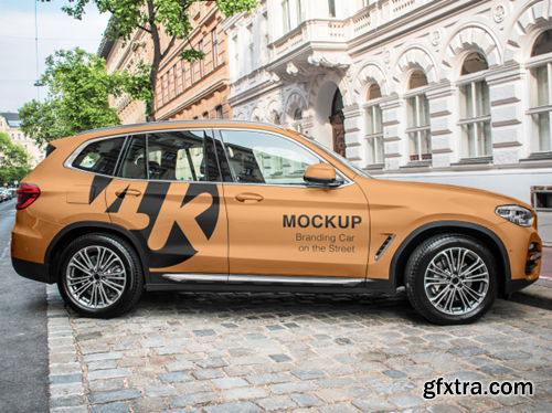 Branding car on the street mockup Premium Psd