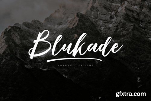 Blukade Handwritten Font