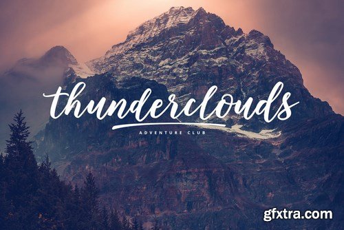 Blukade Handwritten Font