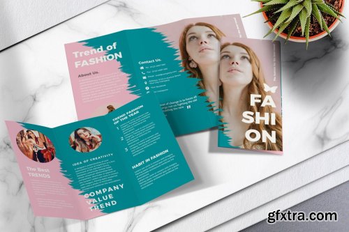 CreativeMarket - Fashion Trifold Brochure Vol.01 4610285