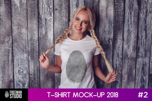 T-shirt Mock-up Premium PSD