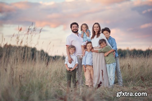 Elena Karneeva - Big family shot