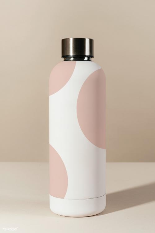 Minimal reusable water bottle design mockup - 2253979