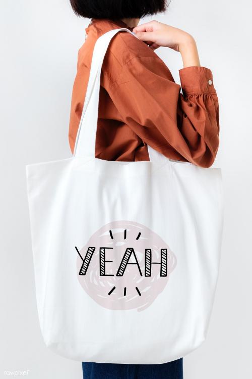 Woman with tote bag mockup - 2288257