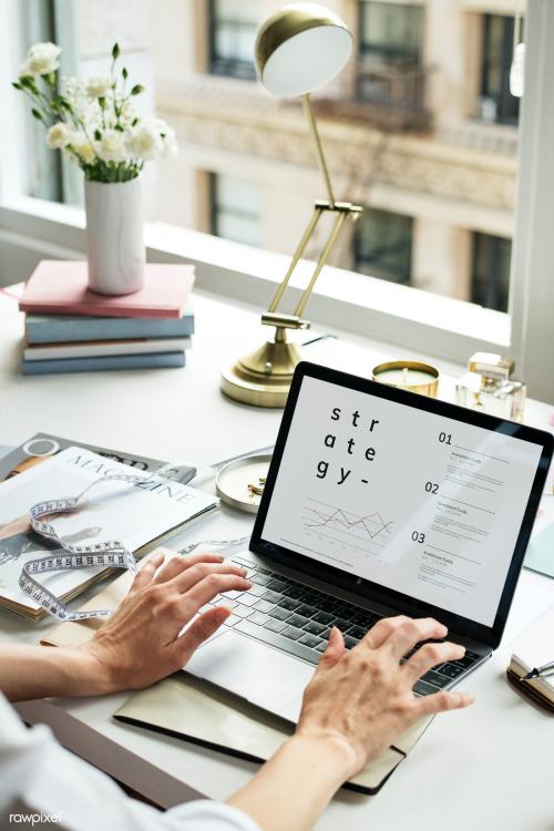 Businesswoman working on laptop mockup - 1220867