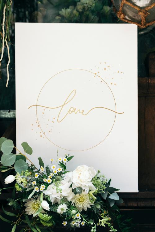 Poster mockup with beautiful white flowers - 1209272