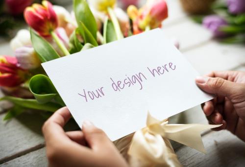 Greeting card mockup with a tulip bouquet - 598471