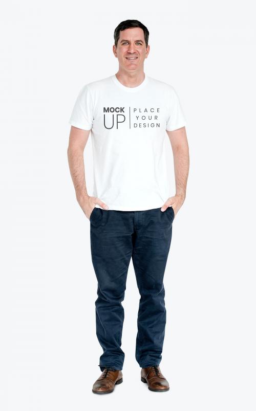 Happy man wearing a t-shirt mockup - 681312