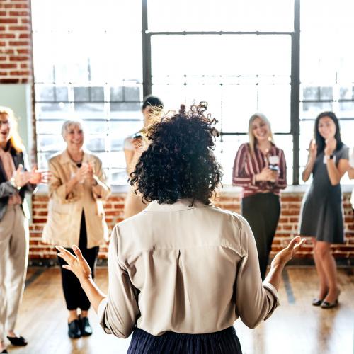 Businesswoman in a business conference - 2020148