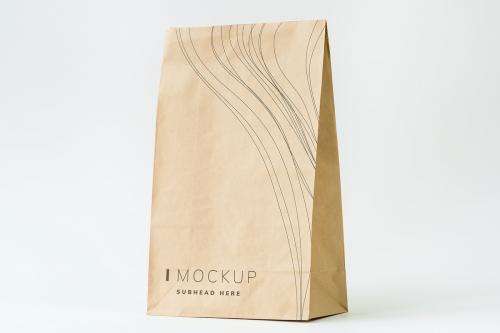 Paper bag mockup on white background - 502899