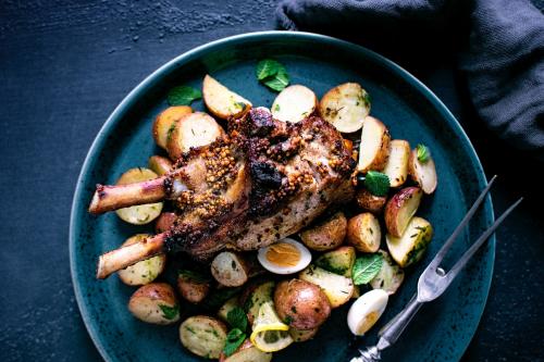 Roasted pork and potato salad - 2225795