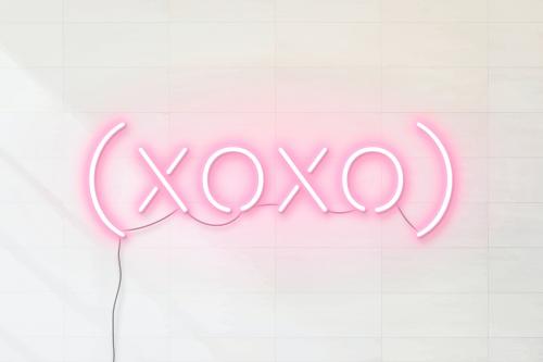 Pink xoxo neon word vector - 2093966