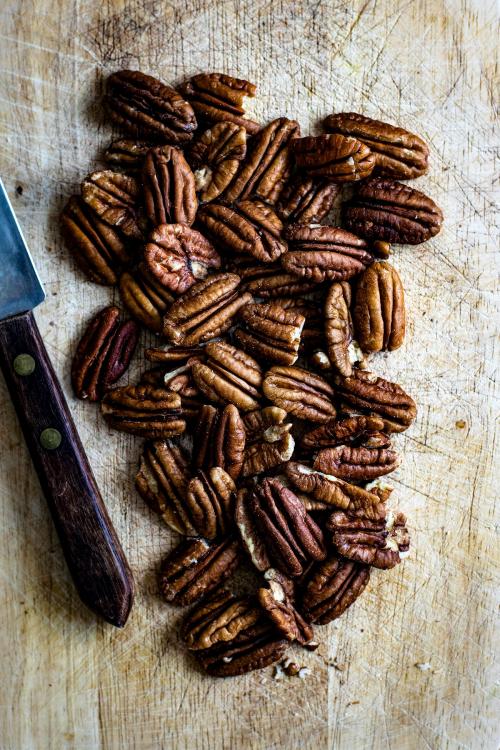 Peeled fresh organic raw pecans - 2269675