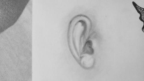 Udemy - HOW TO DRAW & SHADE A REALISTIC EAR