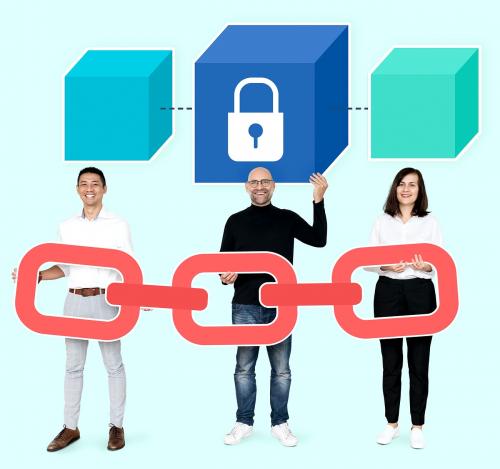 Business people with a secure blockchain - 492212