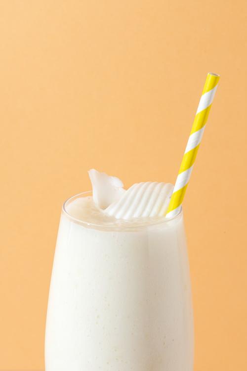 Fresh vegan coconut smoothie - 2280452